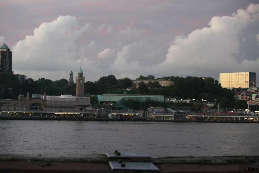 Blick auf die Landungsbrücken