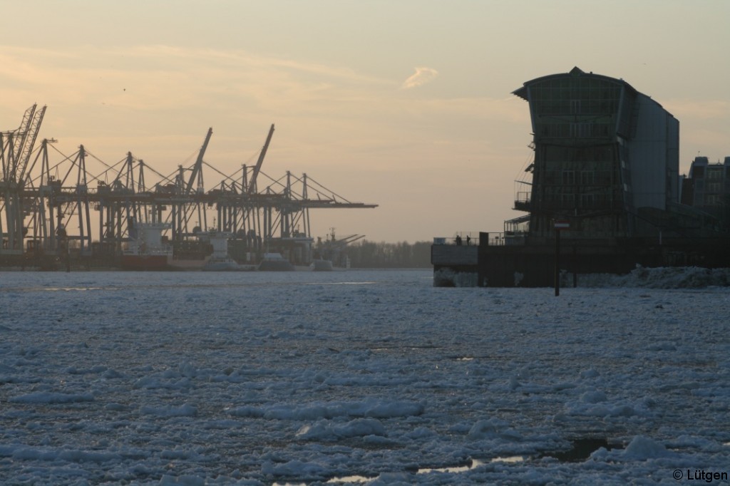 Blick auf die Elbe im Eisgang