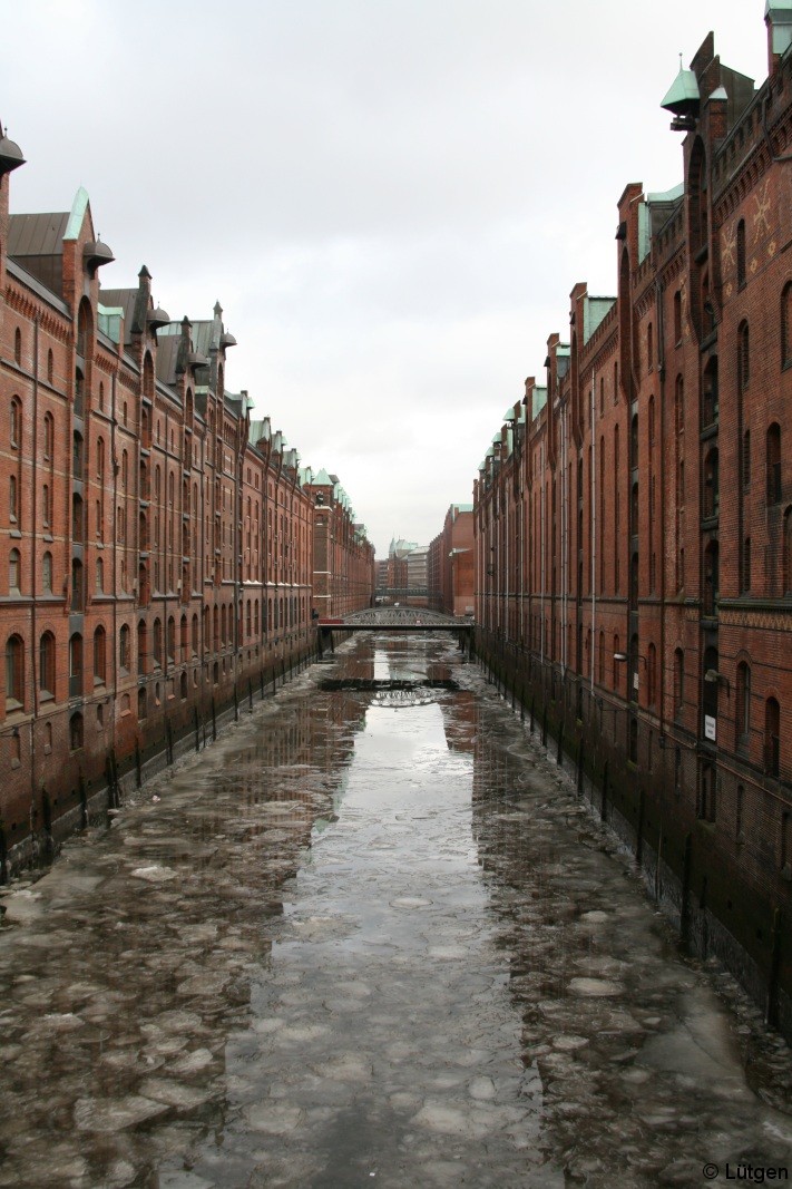 Hamburger Hafen im Februar